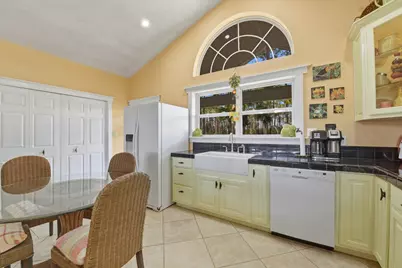 548 E Pine Ave, Saint George Island, FL 32328 - Photo 7