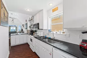 128 E Gorrie Dr, Saint George Island, FL 32328 - Photo 25