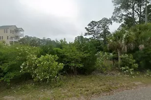 107 S Mariners Way, Carrabelle, FL 32322 - Photo 1