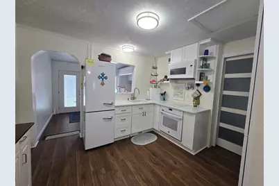 38-2 E Pine St, Lanark Village, FL 32323 - Photo 11