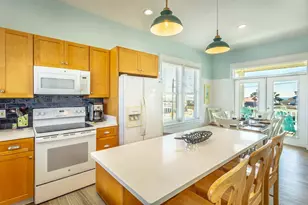 733 E Gulf Beach Dr, Saint George Island, FL 32328 - Photo 9