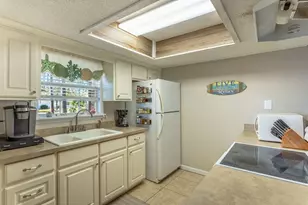 10 6th St, Eastpoint, FL 32328 - Photo 39