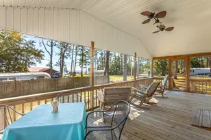 10 6th St, Eastpoint, FL 32328 - Photo 27