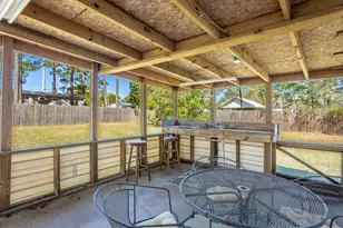 10 6th St, Eastpoint, FL 32328 - Photo 25