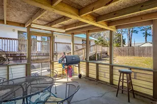 10 6th St, Eastpoint, FL 32328 - Photo 29