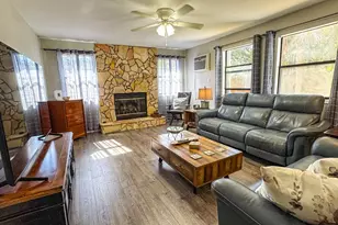 126 Carl King Ave, Carrabelle, FL 32322 - Photo 7