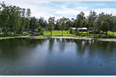 396 W Lakeview Dr, Wewahitchka, FL 32465 - Photo 5