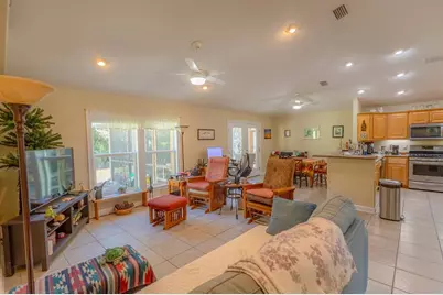 652 Longwood Ct, Eastpoint, FL 32328 - Photo 5