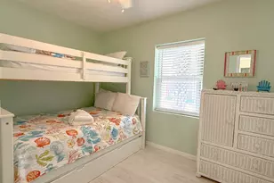 633 E Gorrie Dr, Saint George Island, FL 32328 - Photo 17