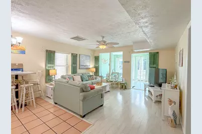 633 E Gorrie Dr #3, Saint George Island, FL 32328 - Photo 9