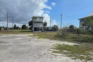 118 16th St, Mexico Beach, FL 32456 - Photo 1