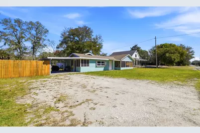 1012 NW Ave C, Carrabelle, FL 32322 - Photo 5