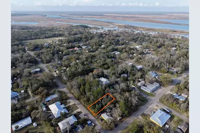 193 10th St, Apalachicola, FL 32320 - Photo 3