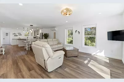 121 Cedar St, Eastpoint, FL 32328 - Photo 9