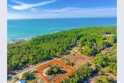 375 Gramercy Plantation Blvd, Eastpoint, FL 32328 - Photo 1