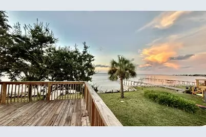 415 N Sawyer St, Saint George Island, FL 32328 - Photo 25