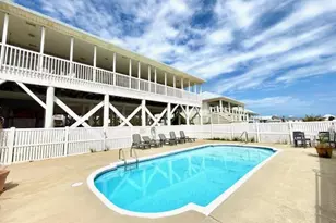 1040 E Gulf Beach Dr, Saint George Island, FL 32328 - Photo 9