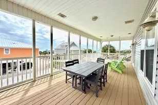 1040 E Gulf Beach Dr, Saint George Island, FL 32328 - Photo 17