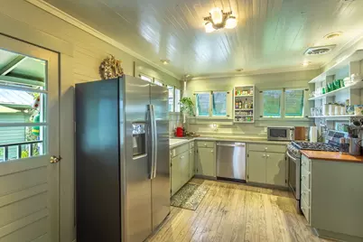 40 7th St, Apalachicola, FL 32320 - Photo 11