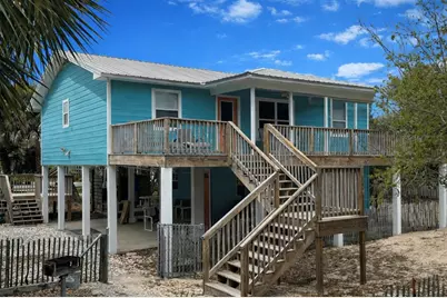 1064 W Gulf Beach Dr, Saint George Island, FL 32328 - Photo 3