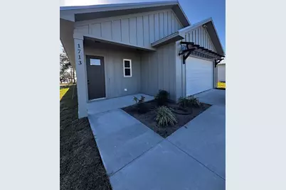 275 Ridgecrest Pkwy, Eastpoint, FL 32328 - Photo 1