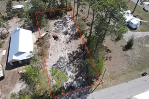 902 Sixteenth St, Port Saint Joe, FL 32456 - Photo 1