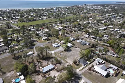 906 16th St, Port Saint Joe, FL 32456 - Photo 5