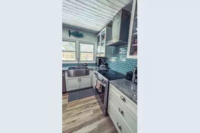 706 SE 7th St, Carrabelle, FL 32322 - Photo 13