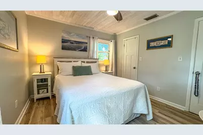 706 SE 7th St, Carrabelle, FL 32322 - Photo 19