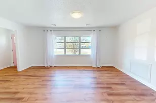 1607 Monument Ave, Port Saint Joe, FL 32456 - Photo 3