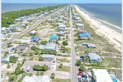 633 E Gorrie Dr #4, Saint George Island, FL 32328 - Photo 3