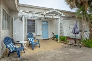 633 E Gorrie Dr, Saint George Island, FL 32328 - Photo 5