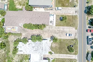 633 E Gorrie Dr, Saint George Island, FL 32328 - Photo 17