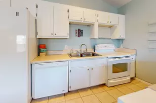 734 Jones Homestead Rd, Port Saint Joe, FL 32456 - Photo 9