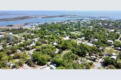 87 Martin Luther King Jr Blvd, Apalachicola, FL 32320 - Photo 11