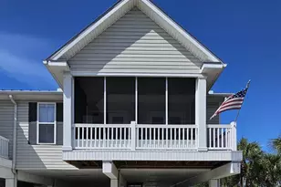 512 E Meridian Ave, Carrabelle, FL 32322 - Photo 1