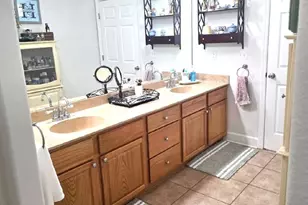 512 E Meridian Ave, Carrabelle, FL 32322 - Photo 21