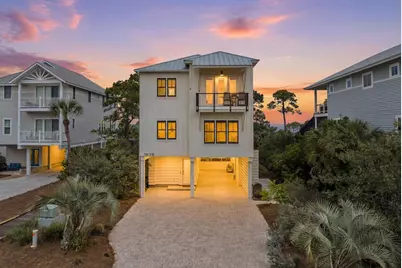 1639 Wayfarers Ct, Saint George Island, FL 32328 - Photo 1