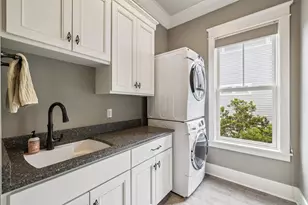 1639 Wayfarers Ct, Saint George Island, FL 32328 - Photo 29