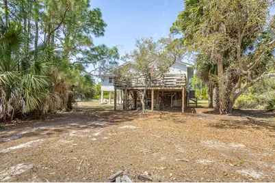 980 W Bay Shore Dr, Saint George Island, FL 32328 - Photo 11