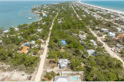 980 W Bay Shore Dr, Saint George Island, FL 32328 - Photo 31