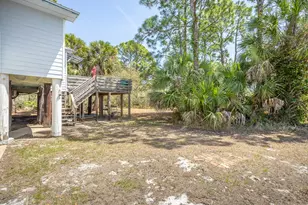 980 W Bay Shore Dr, Saint George Island, FL 32328 - Photo 29