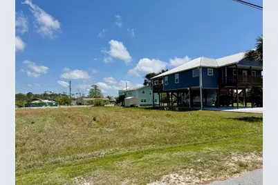 124 Pine St, Mexico Beach, FL 32456 - Photo 3