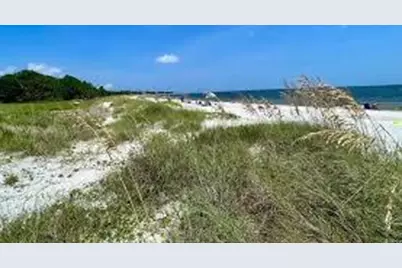 221 Baywood Dr, Carrabelle, FL 32322 - Photo 17