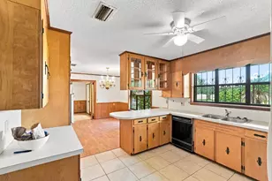 673 W River Rd, Wewahitchka, FL 32465 - Photo 17