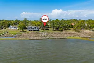 26 17th St, Apalachicola, FL 32320 - Photo 1