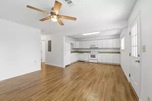 1727 Landing St, Carrabelle, FL 32322 - Photo 9