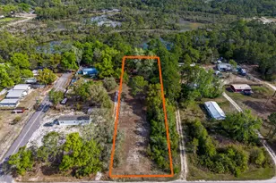 1201 NE 3rd St, Carrabelle, FL 32322 - Photo 1