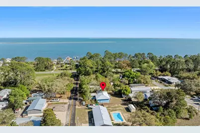 122 California St #1, Carrabelle, FL 32322 - Photo 3