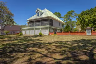433 River Rd, Carrabelle, FL 32322 - Photo 1